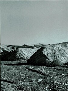 ARCHIVIO - Vogue Italia (March 1998) - Zabriskie Pt - 012.jpg