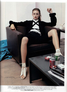 Vogue Paris (February 2001) - Sans Titre, 2001 - 002.jpg