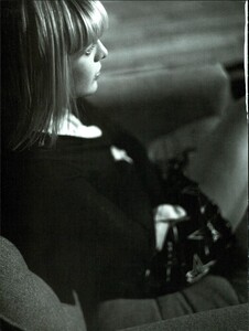 ARCHIVIO - Vogue Italia (April 1997) - Courtney Love - 006.png