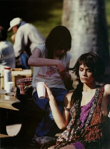 ARCHIVIO - Vogue Italia (February 2002) - Shannyn and Chloé - 007.jpg