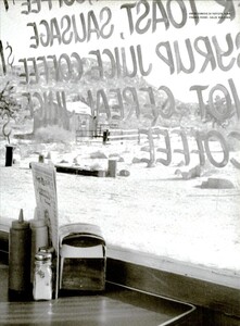 ARCHIVIO - Vogue Italia (April 2001) - Picture Story - 022.jpg