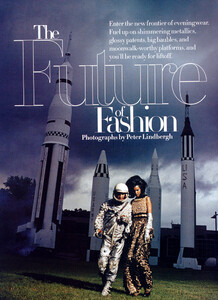 Harper's Bazaar US (December 2006) - The Future Of Fashion - 002.jpg