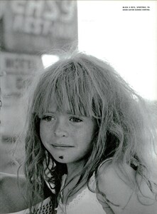 ARCHIVIO - Vogue Italia (April 2001) - Picture Story - 006.jpg