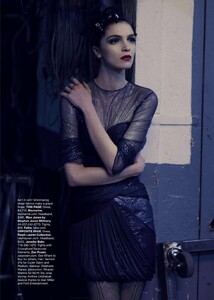 Harper's Bazaar US - 2009 12-203.jpg