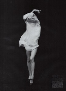 ARCHIVIO - Vogue Italia (April 1998) - Bellissima - 003.jpg