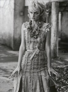 ARCHIVIO - Vogue Italia (April 2004) - Psycho - 011.jpg