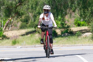        fis050520BZNimage10 .jpg