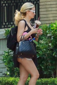        hol040520BZNimage108 .jpg