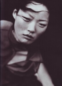 Vogue Italia (May 1999) - A Windy Summer Day - 010.jpg