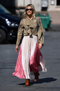        rob080520BZNimage101 .jpg