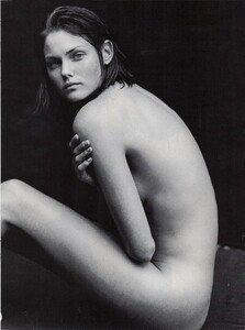 1779610725_ARCHIVIO-VogueItalia(August1997)-TheNowBeauty-006.thumb.jpg.bd6f9610e7f583877dbb5657d3f67cfe.jpg