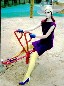 ARCHIVIO - Vogue Italia (August 2007) - The Last Range Of Colours - 012.jpg
