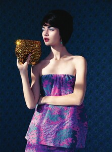 Harper's Bazaar UK - 2014 03-302.jpg