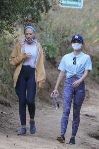       hal120520BZNimage129 .jpg