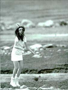 ARCHIVIO - Vogue Italia (May 1997) - Untitled - 022.jpg