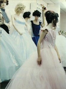 ARCHIVIO - Vogue Italia (February 2002) - Shannyn and Chloé - 019.jpg