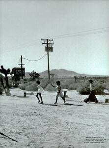 ARCHIVIO - Vogue Italia (April 2001) - Picture Story - 008.jpg