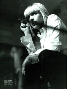 ARCHIVIO - Vogue Italia (April 1997) - Courtney Love - 012.png