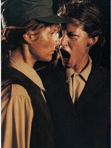 ARCHIVIO - Vogue Italia (October 1998) - Theater of Fashion - 005.jpg