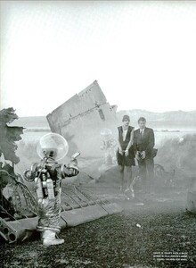 ARCHIVIO - Vogue Italia (March 2001) - In A Future Mood - 017.jpg