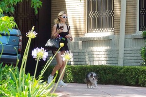        hol040520BZNimage103 .jpg