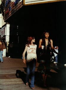 ARCHIVIO - Vogue Italia (February 2002) - Shannyn and Chloé - 001.jpg