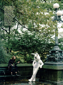 Harper's Bazaar US (March 2009) - Street Chic - 004.jpg