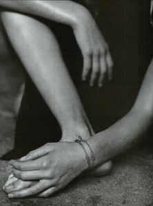 ARCHIVIO - Vogue Italia (November 1998) - Beauty Close Ups - 002.jpg