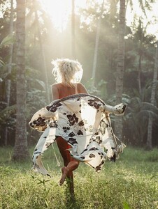 4 f6c222ff6215f6ecf674d0300a036ba7.jpg