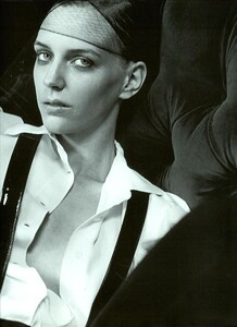 ARCHIVIO - Vogue Italia (March 2001) - Now Attitude - 010.jpg
