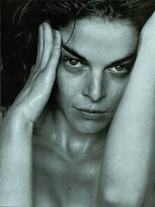 ARCHIVIO - Vogue Italia (February 1998) - Claudia Gerini - 002.jpg