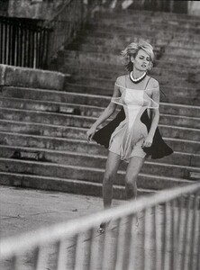 ARCHIVIO - Vogue Italia (April 2004) - Psycho - 009.jpg