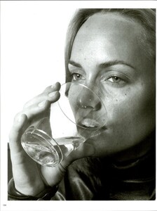 ARCHIVIO - Vogue Italia (July 1997) - An Interpretation - 027.jpg