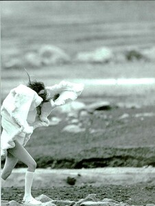 ARCHIVIO - Vogue Italia (May 1997) - Untitled - 020.jpg