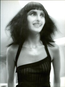 ARCHIVIO - Vogue Italia (January 1997) - Black - 004.jpg