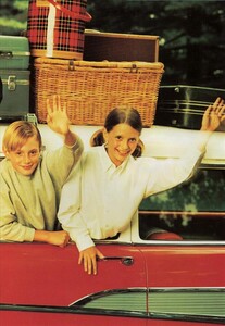 ARCHIVIO - Vogue Italia (October 1997) - Cover BA.jpg