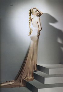 Tanya Dziahileva Numero 74 ph-Luciana Val and Franco Musso 05.jpg