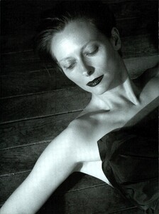 ARCHIVIO - Vogue Italia (September 2007) - Tilda Swinton - 003.jpg