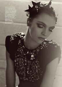 Harper's Bazaar US - 2009 12-199.jpg