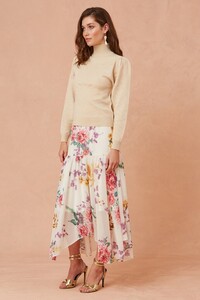302001024_said_it_knit_top_102-creme_302001120-1_about_us_midi_skirt_105-creme_botanic_floral_nh_0353_1024x1024.thumb.jpg.3bd9695afaf8bc2b566ae60a3fa0484d.jpg