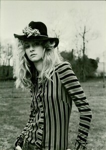 ARCHIVIO - Vogue Italia (May 2005) - The New Country Verve - 002.jpg