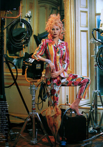 Marie Claire Germany (January 1995) - Retour der Großen Eleganz - 007.jpg