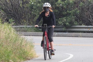        isl010520BZNimage115 .jpg