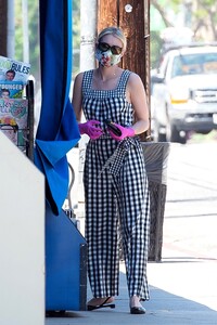        rob080520BZNimage117 .jpg