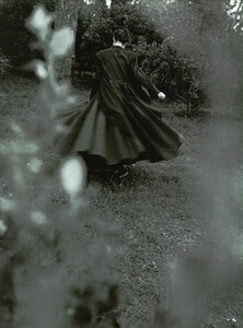 ARCHIVIO - Vogue Italia (March 1999) - An Outdoor Story - 011.jpg