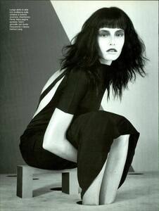 ARCHIVIO - Vogue Italia (January 1997) - Black - 011.jpg