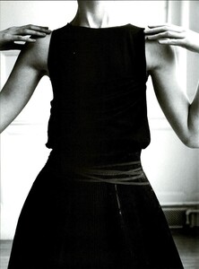 ARCHIVIO - Vogue Italia (July 1997) - Shape and Cut - 017.jpg