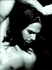 ARCHIVIO - Vogue Italia (April 1997) - Joaquín e Naomi - 004.png