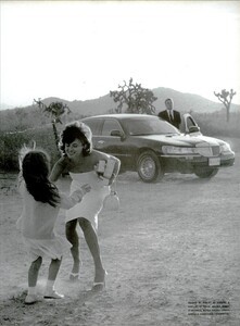 ARCHIVIO - Vogue Italia (April 2001) - Picture Story - 004.jpg