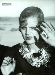 ARCHIVIO - Vogue Italia (March 2001) - In A Future Mood - 016.jpg